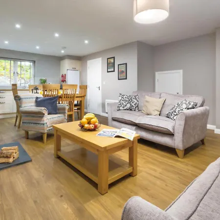 Curlew Crag Holiday home *