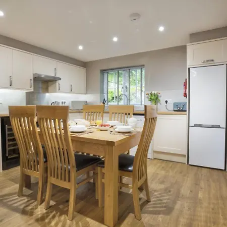 3 Bed In Oc-c29820